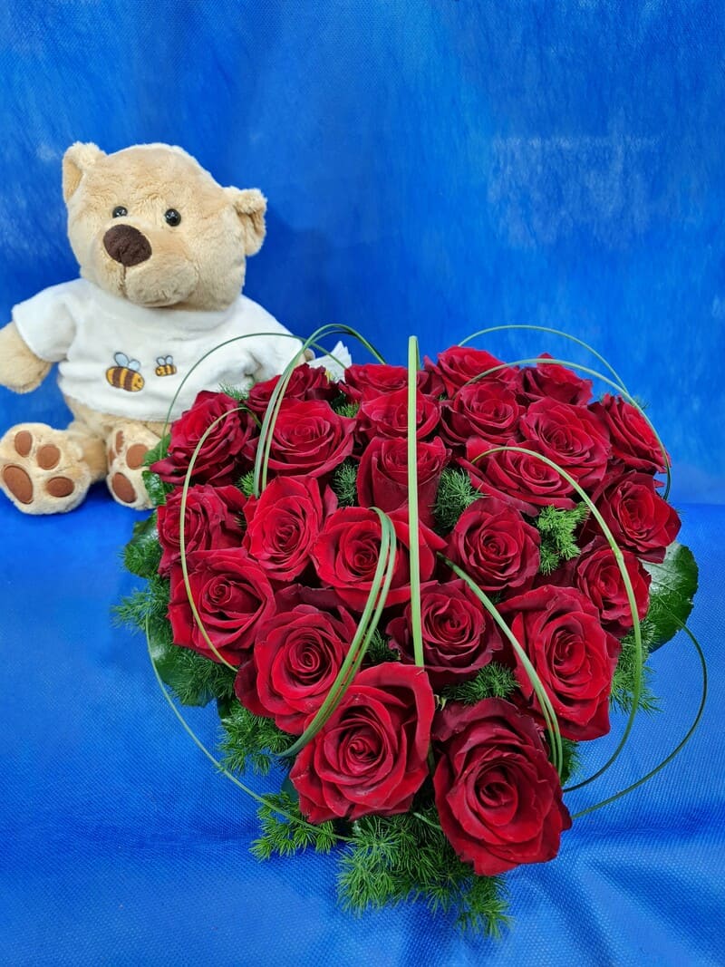 cuore-di-rose-con-orso-80.jpg Cuore di rose con orso - immagine 1